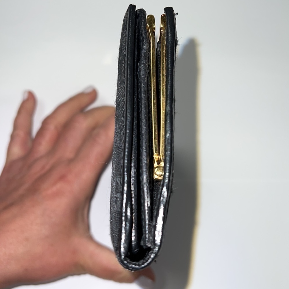 Vintage Gucci Kisslock Trifold Clutch Wallet - Picture 6 of 15